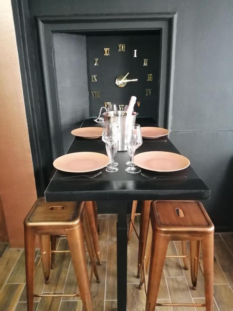 Appartement Avec Balneo Et Sauna Privatif - Le Rose Cuivre Троа Екстериор снимка